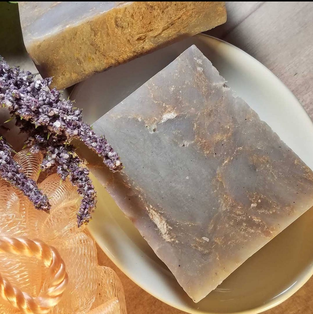 Women's Soap. Amethyst and gold love spell soap.😍